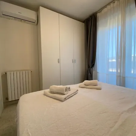 Prestigioso Attico 20 Mt Dal Mare