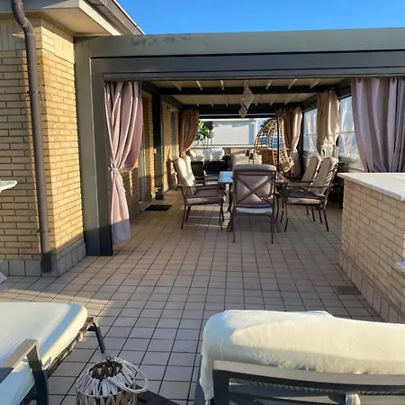 Prestigioso Attico 20 Mt Dal Mare *