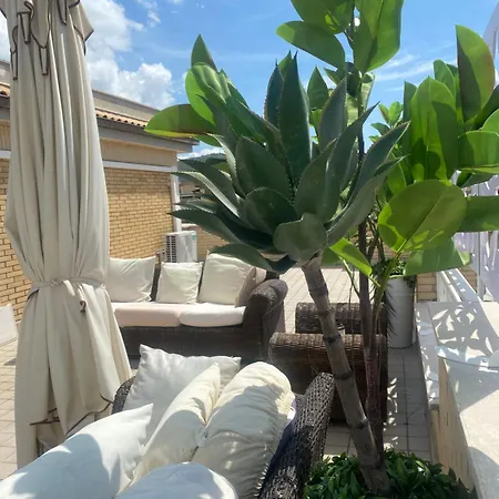 Appartamento Prestigioso Attico 20 Mt Dal Mare