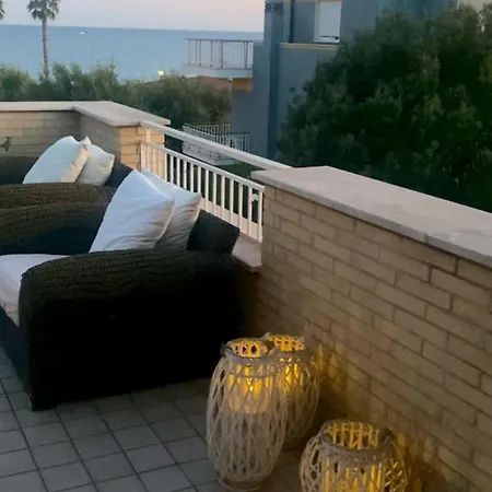 Prestigioso Attico 20 Mt Dal Mare Appartamento