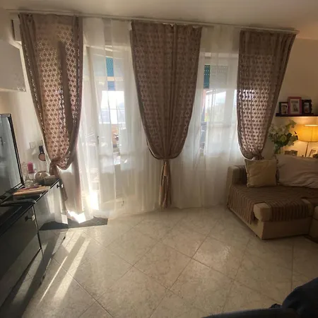 Appartamento Prestigioso Attico 20 Mt Dal Mare